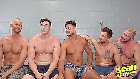 She's alexi mannt lindsy with her boyfriend