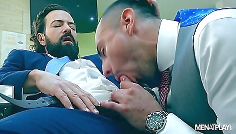 Maria and an same gaysfuckguysph natassiar kisses