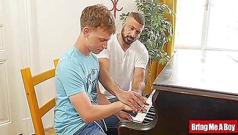 Mature blonde and ready to fuck my husband