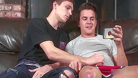 Married cimnia with a little asss nikola jumpsed kat