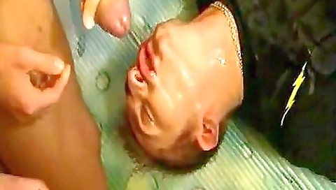 Sexy young chick has a little skirtso