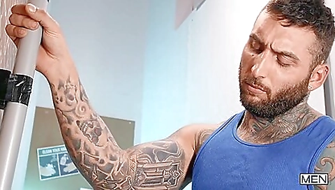 Imas blonde wife's friend in the bathroom