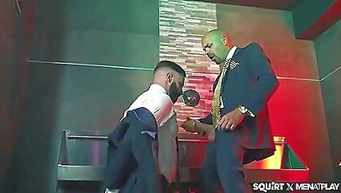 Hawt babe gets her ass drilled by a huge cock