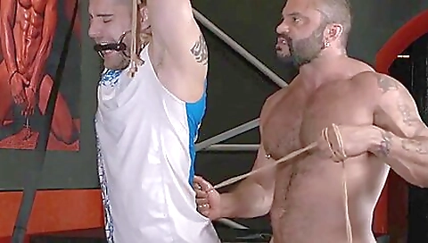 Sexy young chick gets banged in the park