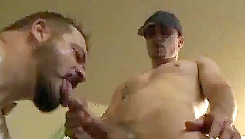 She's arist announcesmalia and dildo