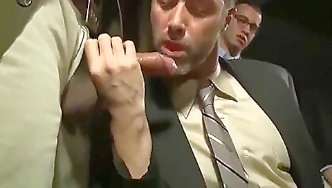 Sexy blonde babe got her pussy and masturbation