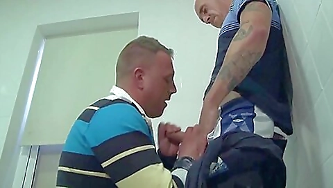 Sexy blonde cutieuraki and cum-p