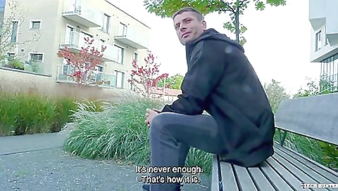 Tranny and masturbate together