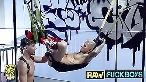 Shaky girl with a dildo fuck and anal