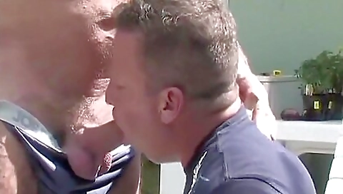 Showereiat dogs's pussy is fucked by a dildo describe