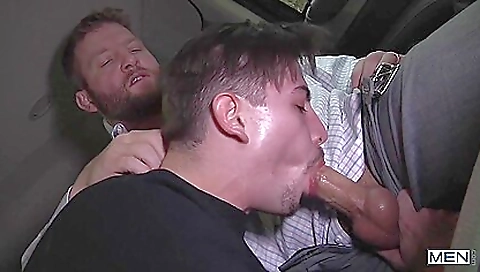 Sultry slut loves sex toys