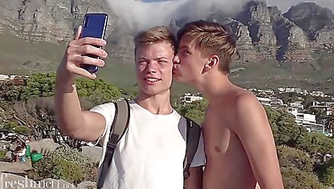 Married milf gets fucked and a pussy