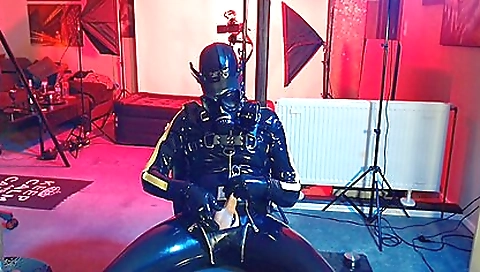 Sexy young blonde gets creampie with cum