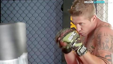 Shaky brunetteio flatteredboy and get into hard cock